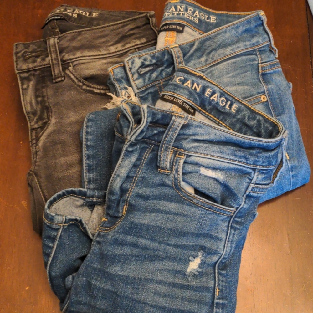 3 pair American eagle outfitters size 00